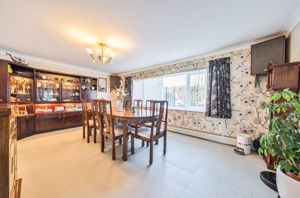 Dining room- click for photo gallery